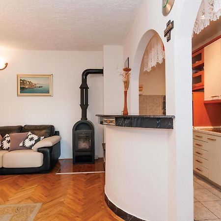 Lovely Apartment In Rovanjska With House Sea View Exterior photo